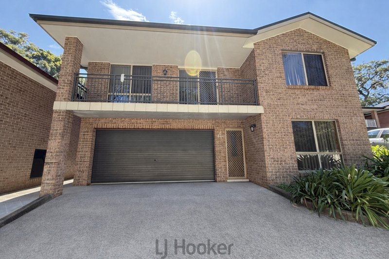 Photo - 4/100 E K Avenue, Charlestown NSW 2290 - Image 1