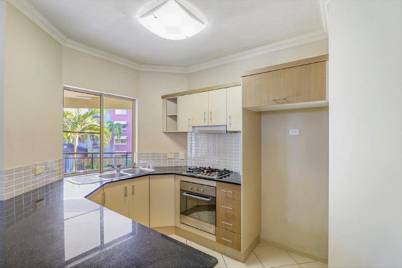 Photo - 410/12-21 Gregory Street, Westcourt QLD 4870 - Image 4