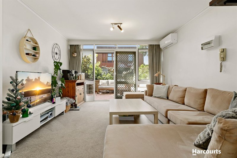 Photo - 4/1029 Toorak Road, Camberwell VIC 3124 - Image 2