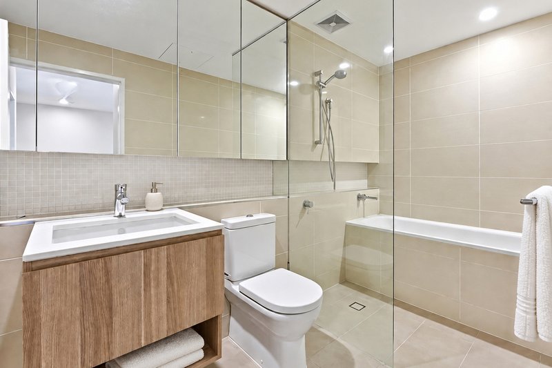Photo - 4104/18 Parkside Circuit, Hamilton QLD 4007 - Image 9
