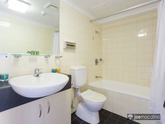 Photo - 410/455 Brunswick Street, Fortitude Valley QLD 4006 - Image 8