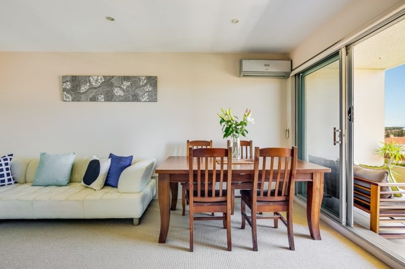 Photo - 4/105 Queenscliff Road, Queenscliff NSW 2096 - Image 5