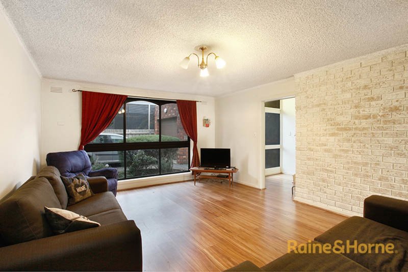 Photo - 4/105 St Leonards Road, Ascot Vale VIC 3032 - Image 4