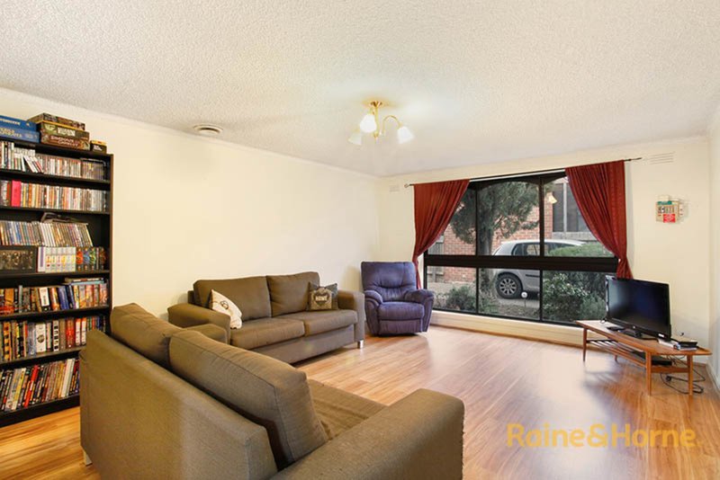 Photo - 4/105 St Leonards Road, Ascot Vale VIC 3032 - Image 5