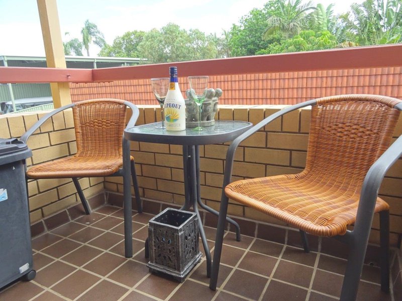 Photo - 4/106 Bayview Street, Runaway Bay QLD 4216 - Image 22