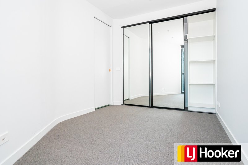 Photo - 4106/228 La Trobe Street, Melbourne VIC 3000 - Image 4