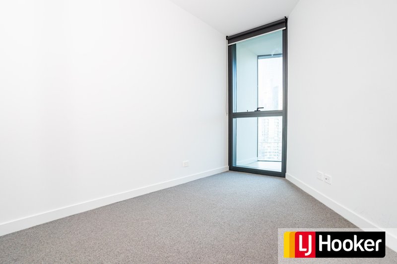 Photo - 4106/228 La Trobe Street, Melbourne VIC 3000 - Image 5