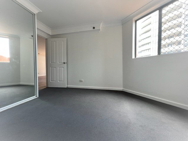 Photo - 4/107 Forest Road, Hurstville NSW 2220 - Image 3