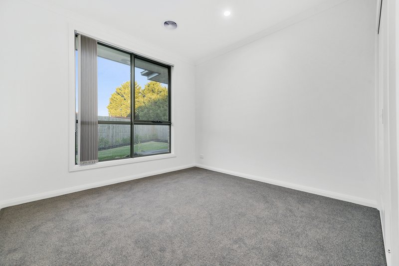 Photo - 4/108 Endeavour Drive, Cranbourne North VIC 3977 - Image 14