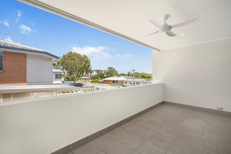 Photo - 4/108 Falconer Street, Southport QLD 4215 - Image 6