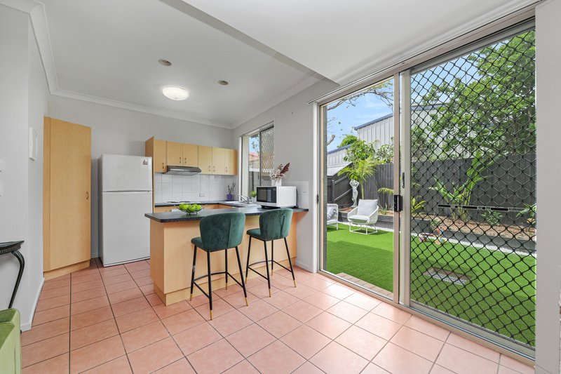 Photo - 4/108 Glenalva Terrace, Enoggera QLD 4051 - Image 2