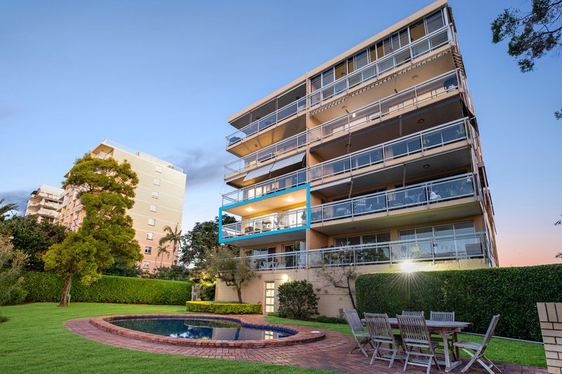 4/108 Macquarie Street, St Lucia QLD 4067