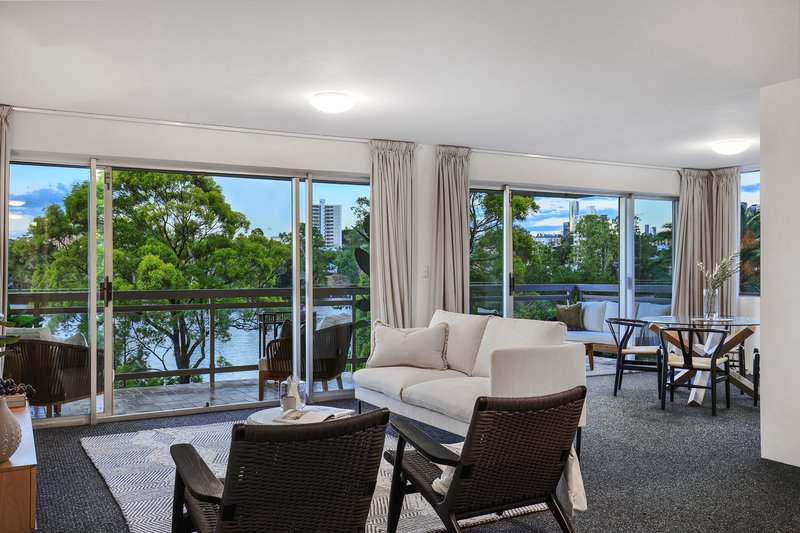 Photo - 4/108 Macquarie Street, St Lucia QLD 4067 - Image 4