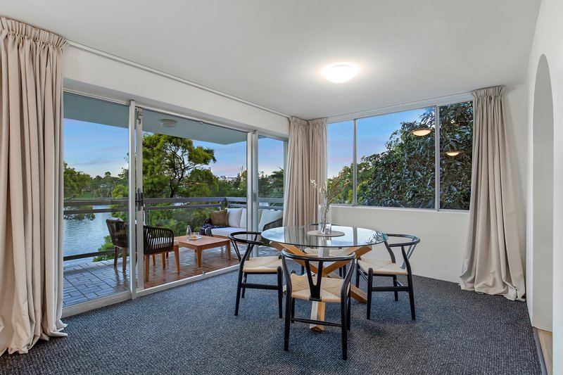 Photo - 4/108 Macquarie Street, St Lucia QLD 4067 - Image 7