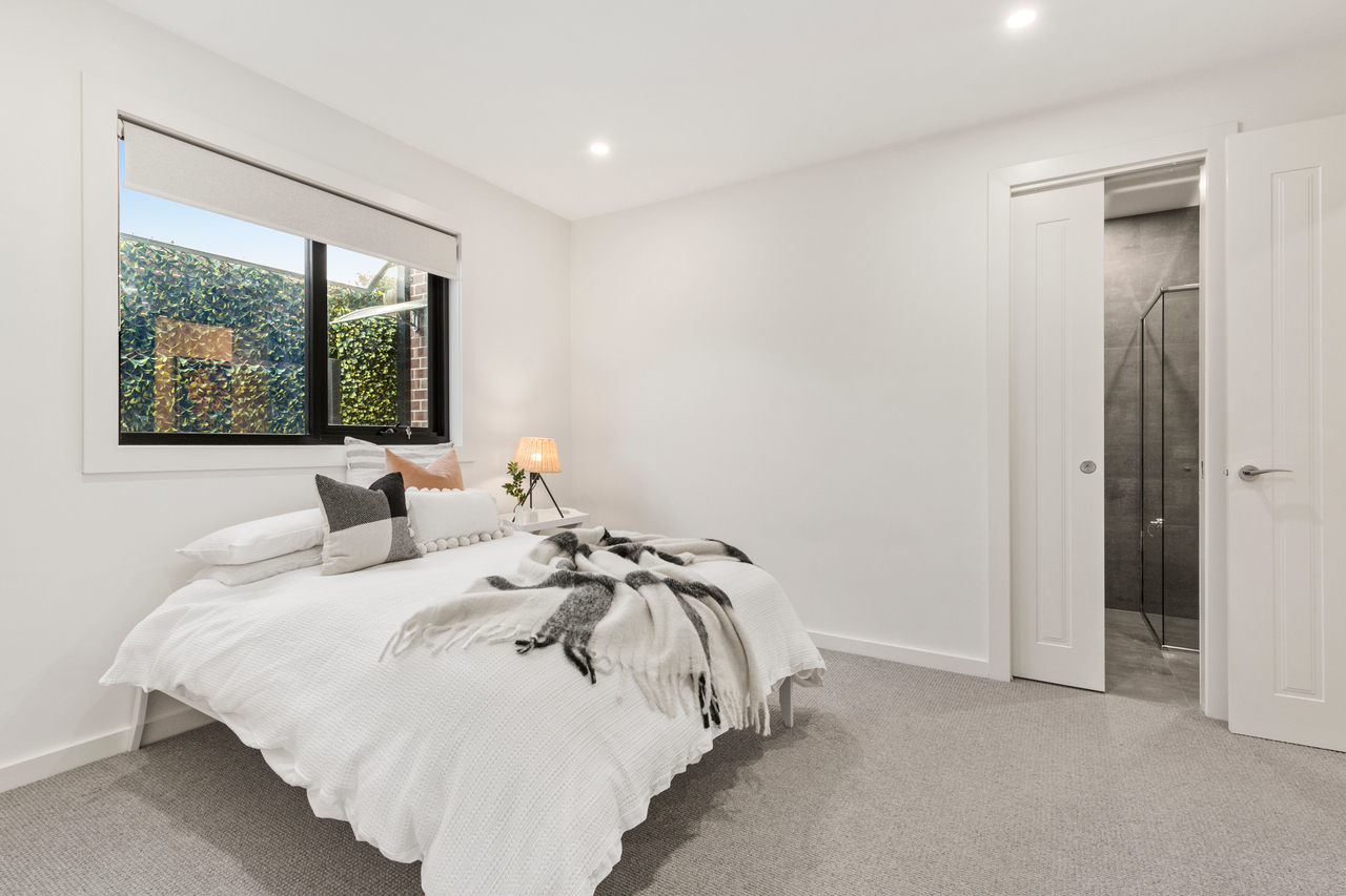 4-bedroom unit at 410A Chesterville Road, Bentleigh East, VIC 3165, Glen Eira, Victoria