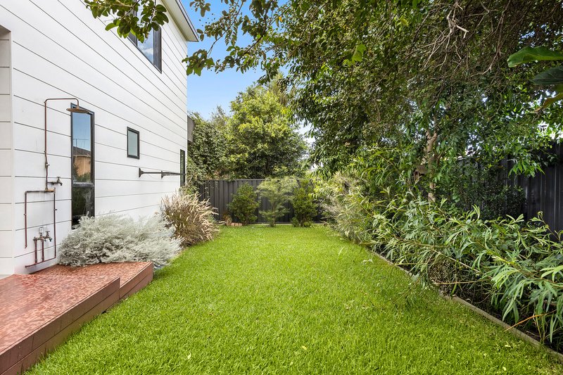Photo - 4/11 Balmoral Street, Balgownie NSW 2519 - Image 2