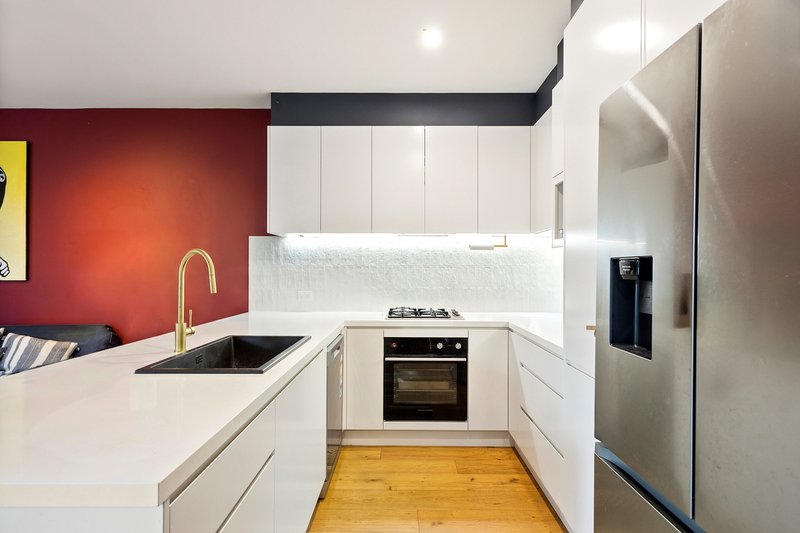 Photo - 4/11 Balmoral Street, Balgownie NSW 2519 - Image 5