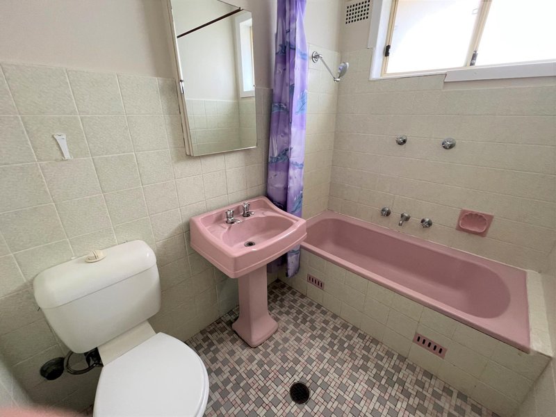 Photo - 4/11 Belmore Avenue, Belmore NSW 2192 - Image 10