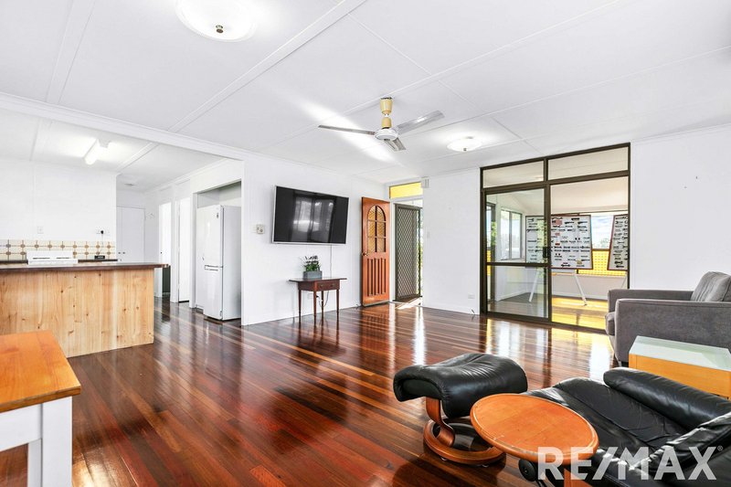 Photo - 411 Boat Harbour Drive, Torquay QLD 4655 - Image 1