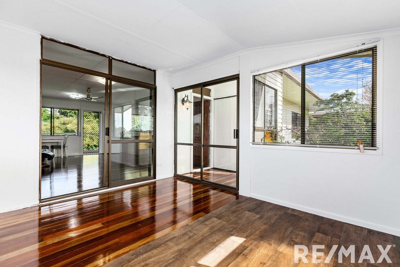 Photo - 411 Boat Harbour Drive, Torquay QLD 4655 - Image 3