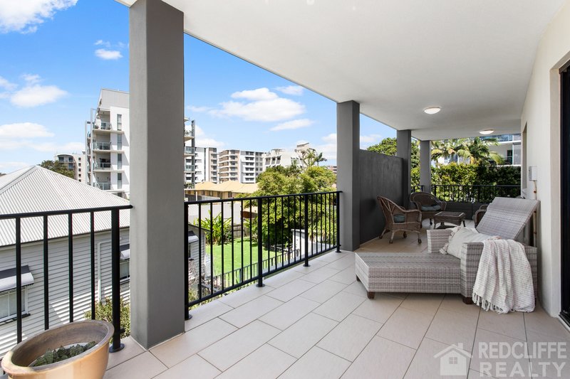 Photo - 4/11 Dix Street, Redcliffe QLD 4020 - Image 4
