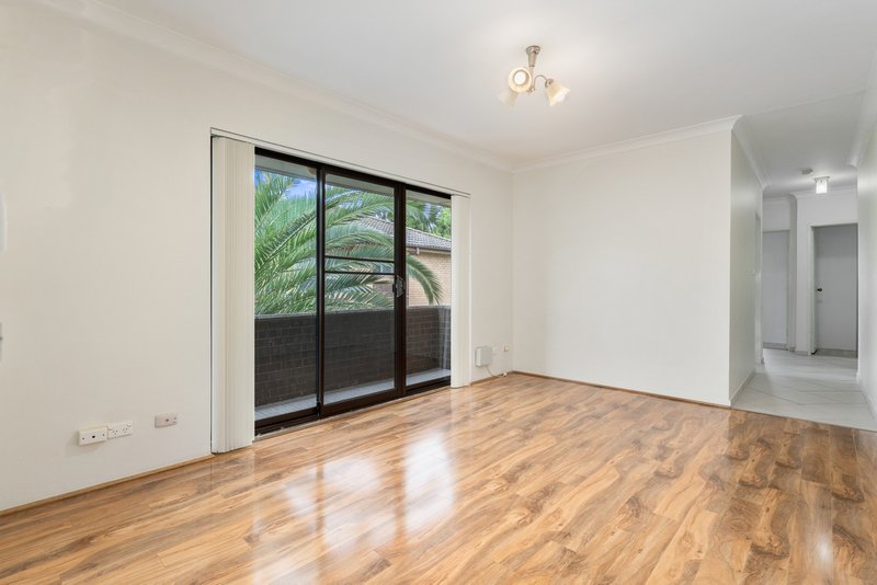 Photo - 4/11 Gibbons Street, Auburn NSW 2144 - Image 3