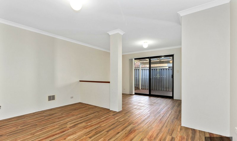 Photo - 4/11 Gochean Avenue, Bentley WA 6102 - Image 3