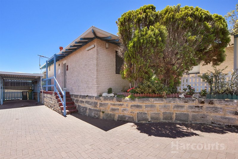Photo - 4/11 Leslie Street, Dudley Park WA 6210 - Image 1
