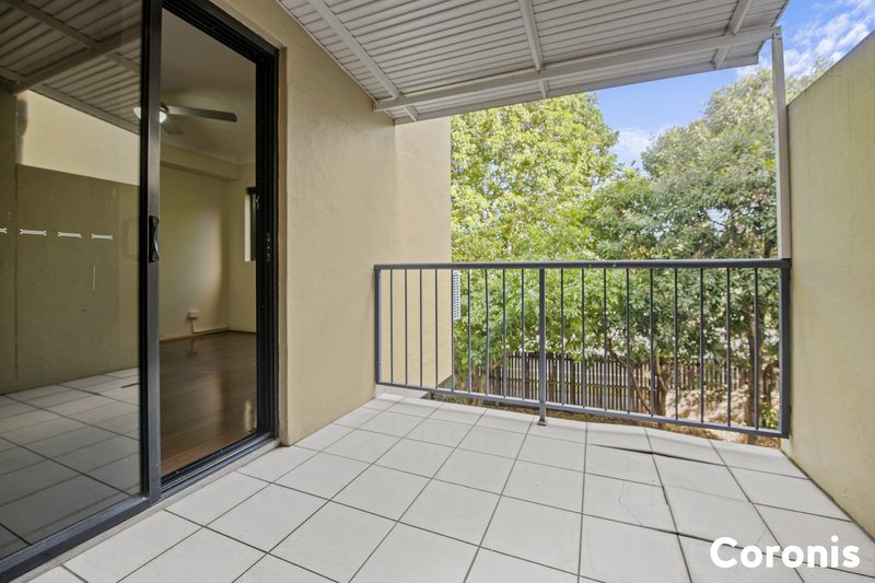 Photo - 4/11 London Street, Nundah QLD 4012 - Image 8