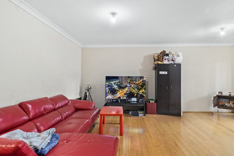 Photo - 4/11 Oxford Street, Blacktown NSW 2148 - Image 2