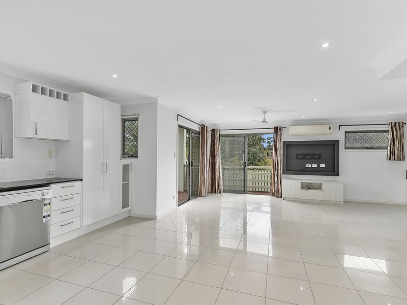 Photo - 4/11 Rise Street, Mount Gravatt East QLD 4122 - Image 3