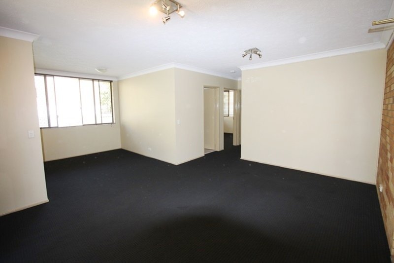 Photo - 4/11 Stanhill Drive, Surfers Paradise QLD 4217 - Image 2