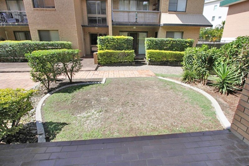 Photo - 4/11 Stanhill Drive, Surfers Paradise QLD 4217 - Image 14