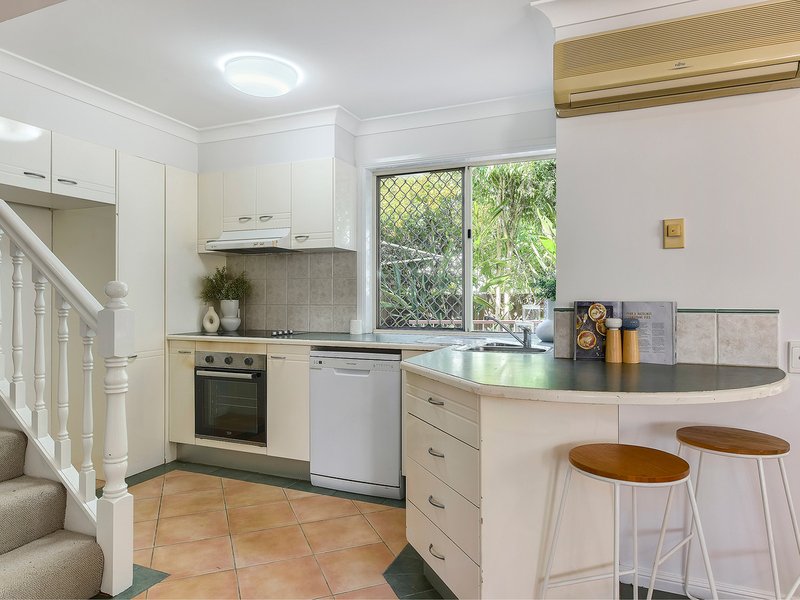 Photo - 4/11 Tufnell Street, Nundah QLD 4012 - Image 2