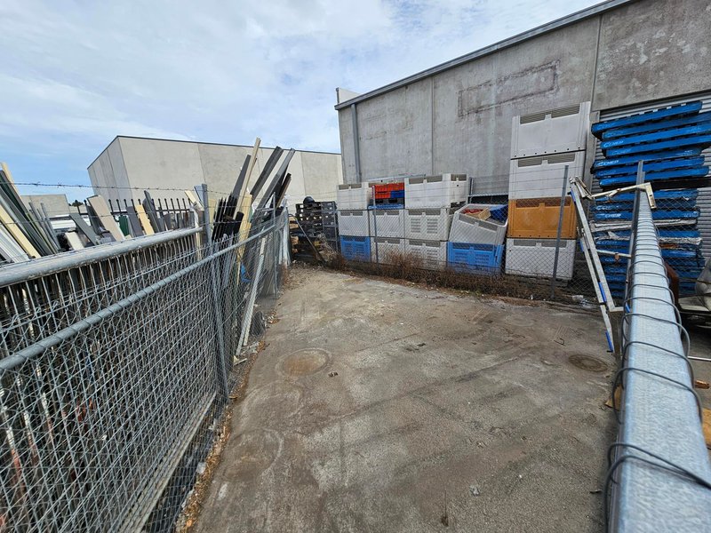 Photo - 4/11 Vale Street, Malaga WA 6090 - Image 6