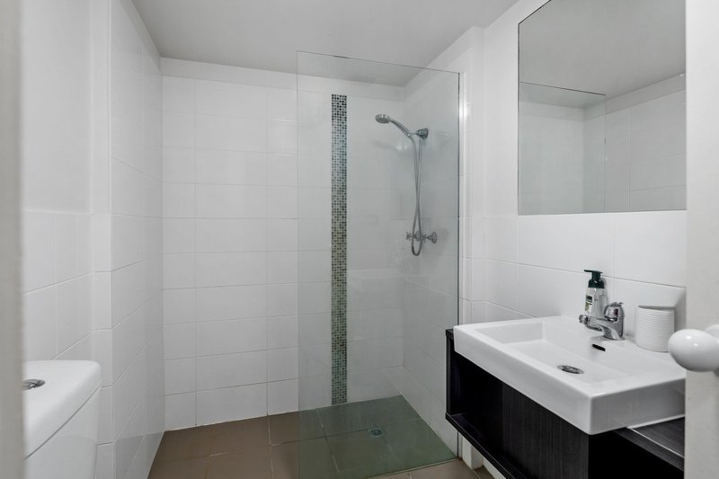 Photo - 41/10-16 Alexandra Avenue, Mermaid Beach QLD 4218 - Image 11