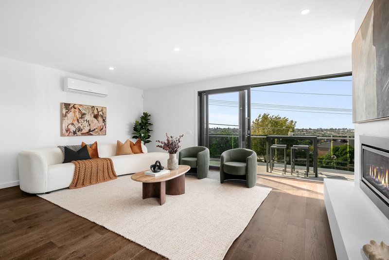 Photo - 4/110 Lebanon Street, Strathmore VIC 3041 - Image 2