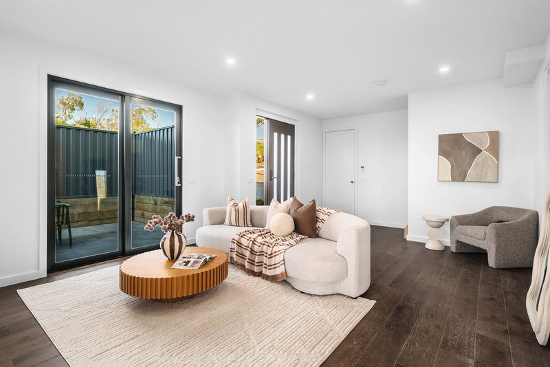 Photo - 4/110 Lebanon Street, Strathmore VIC 3041 - Image 4