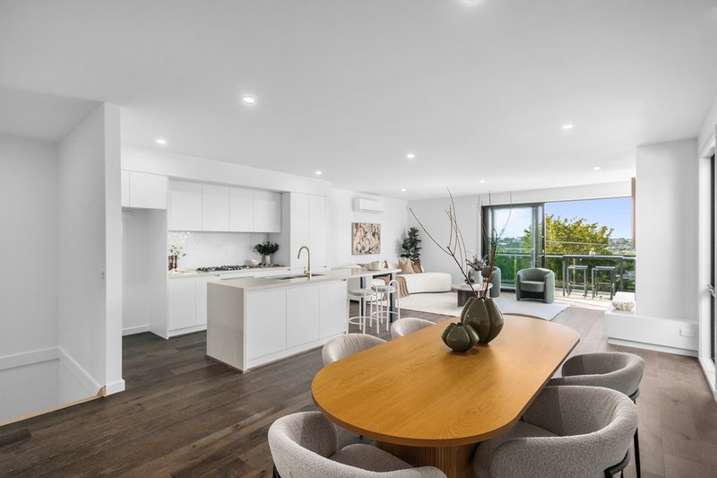 Photo - 4/110 Lebanon Street, Strathmore VIC 3041 - Image 6