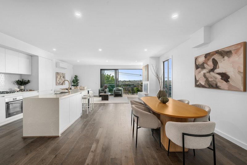 Photo - 4/110 Lebanon Street, Strathmore VIC 3041 - Image 7