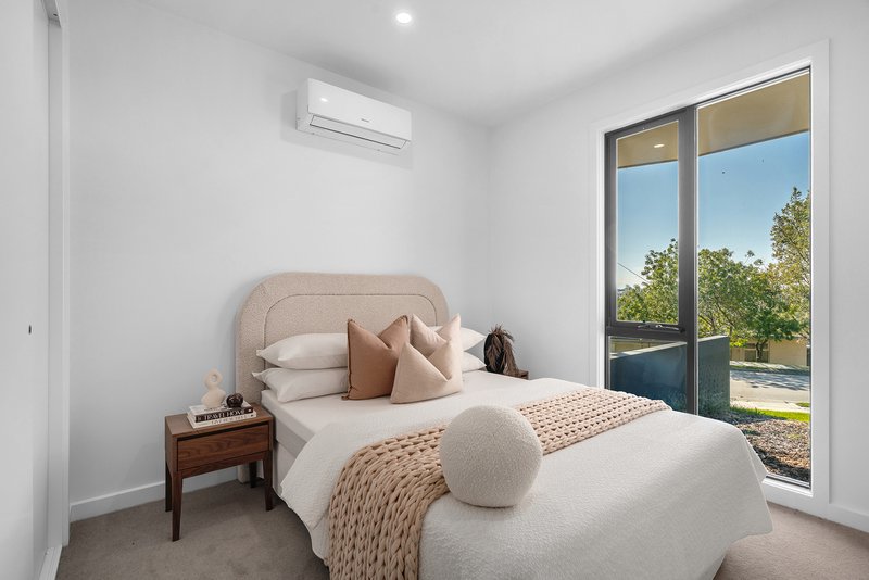 Photo - 4/110 Lebanon Street, Strathmore VIC 3041 - Image 11