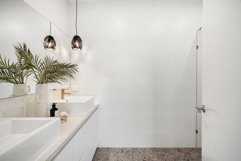 Photo - 4/110 Lebanon Street, Strathmore VIC 3041 - Image 16