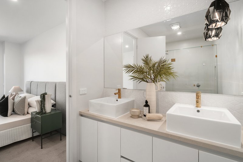 Photo - 4/110 Lebanon Street, Strathmore VIC 3041 - Image 17