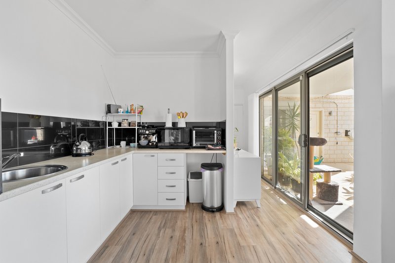 Photo - 4/110 Parkin Street, Rockingham WA 6168 - Image 25