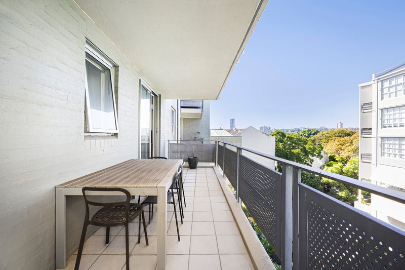 Photo - 41/100 Barcom Avenue, Darlinghurst NSW 2010 - Image 1