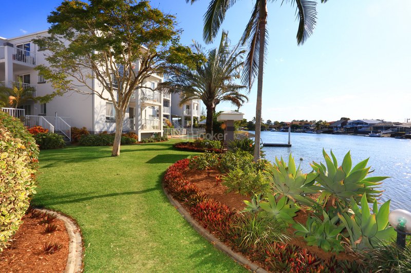 Photo - 41/11-19 Taylor Street, Biggera Waters QLD 4216 - Image 24