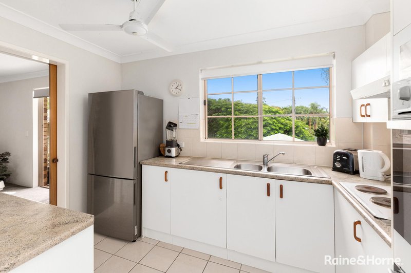 Photo - 4/111 Central Avenue, Indooroopilly QLD 4068 - Image 3