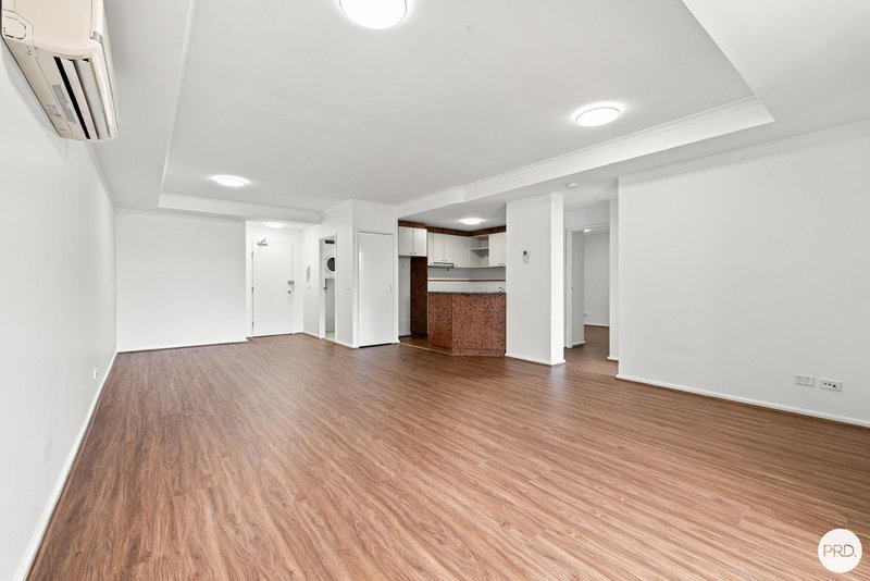 Photo - 411/107 Canberra Avenue, Griffith ACT 2603 - Image 3