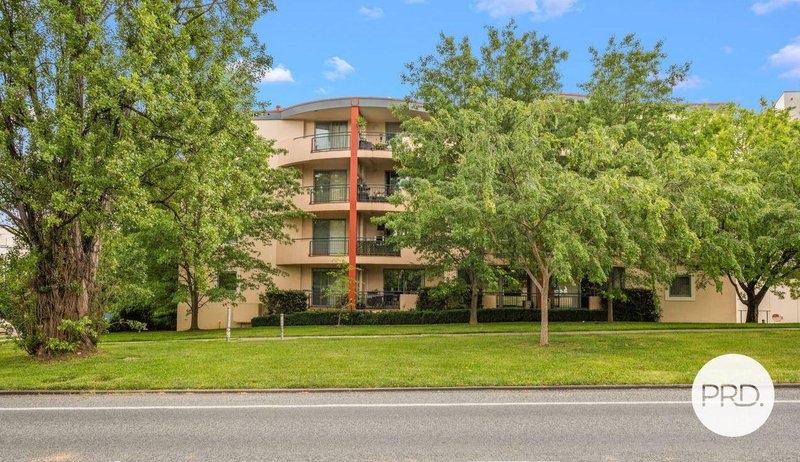 Photo - 411/107 Canberra Avenue, Griffith ACT 2603 - Image 3