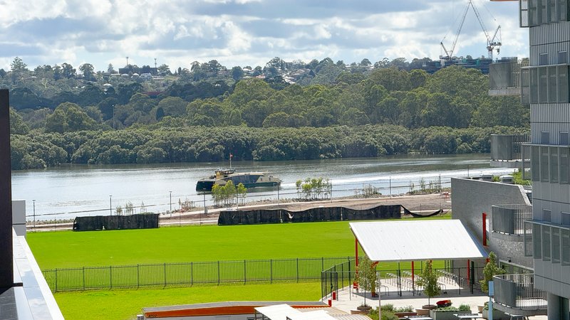 Photo - 411/17 Wentworth Place, Wentworth Point NSW 2127 - Image 4